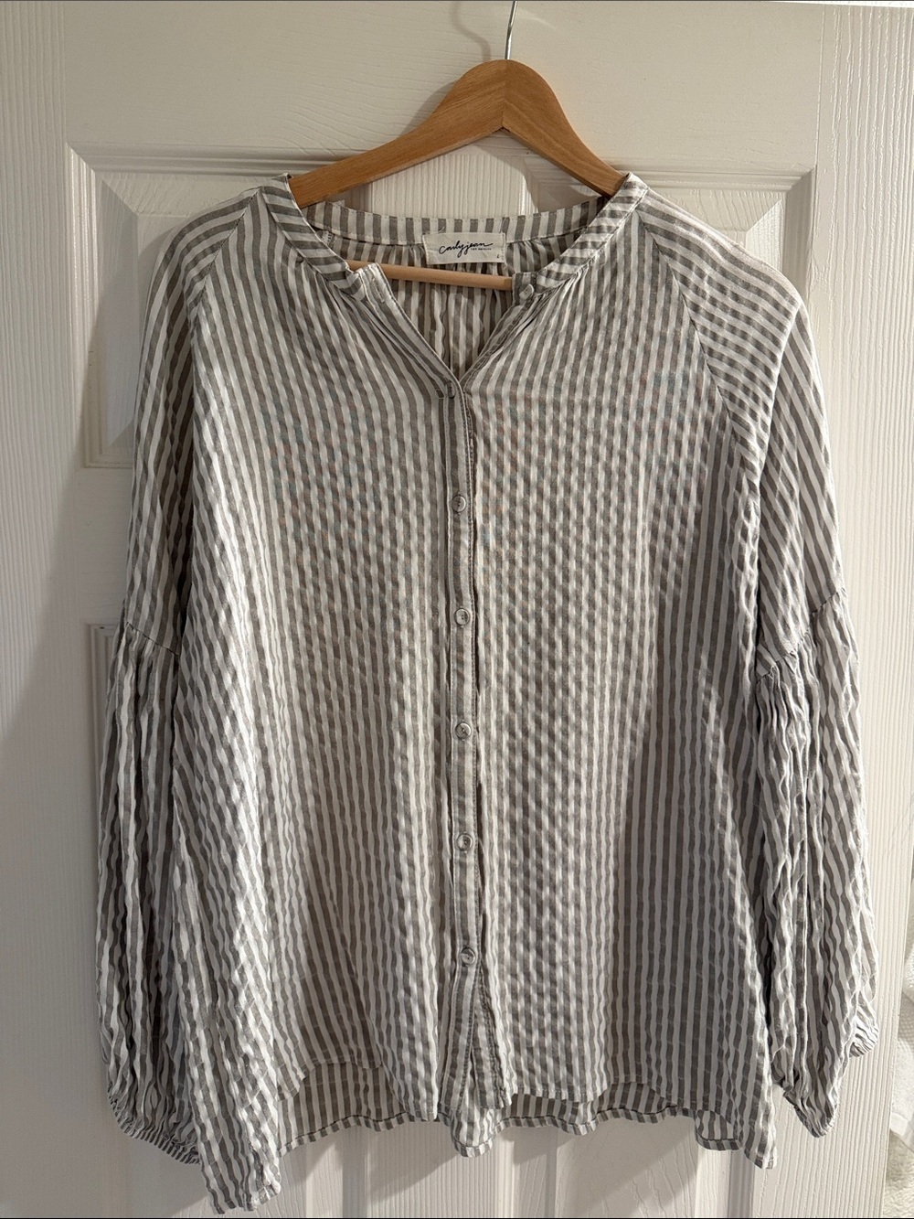 Carly Jean Los Angeles CJLA Light Gray & White Striped Button-Up shirt